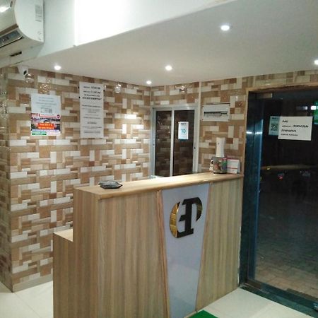 Golden Dormitory Мумбаи Экстерьер фото